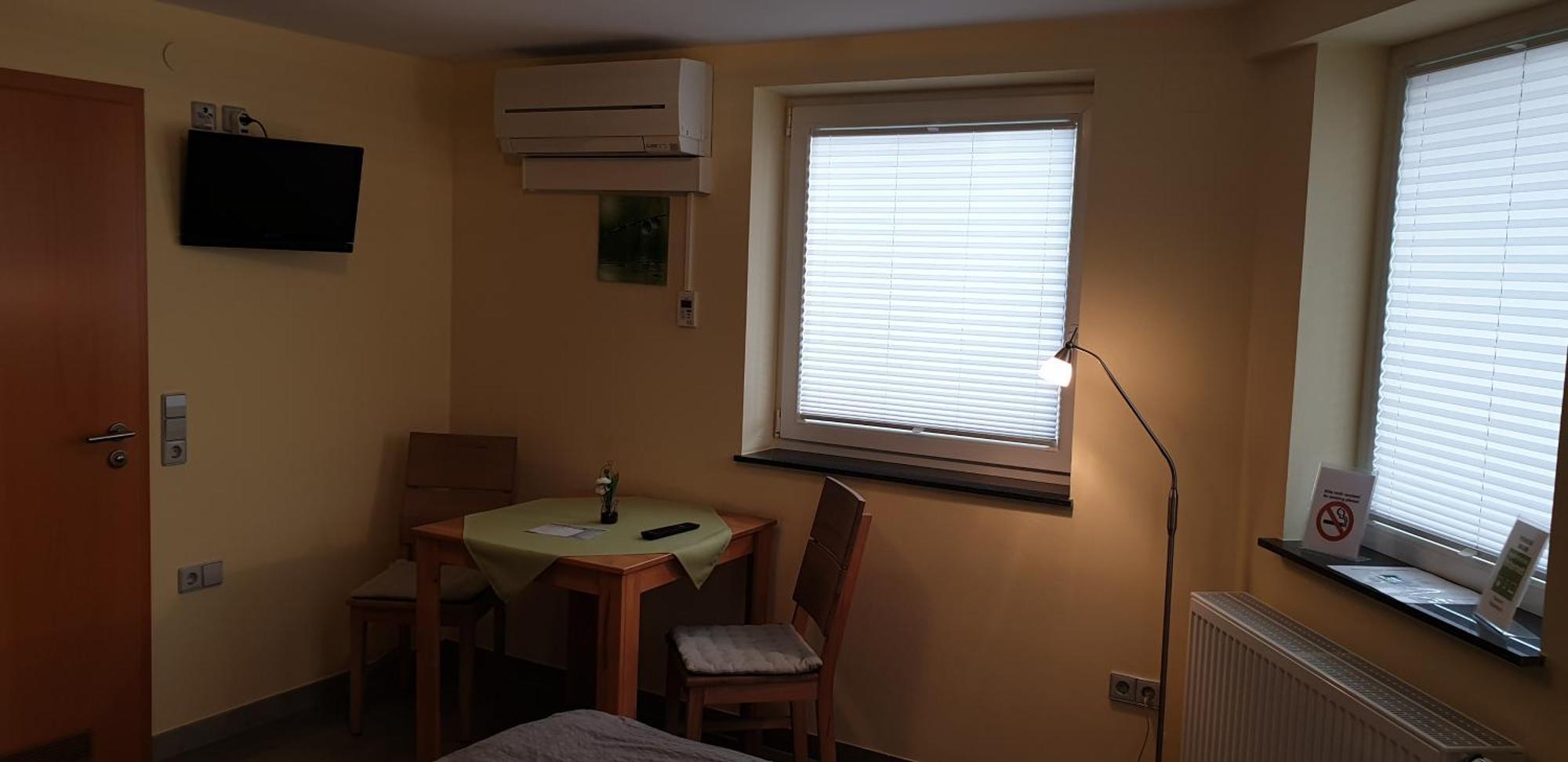 Gaestezimmer , Pension Wauri Waldenbuch Exterior photo