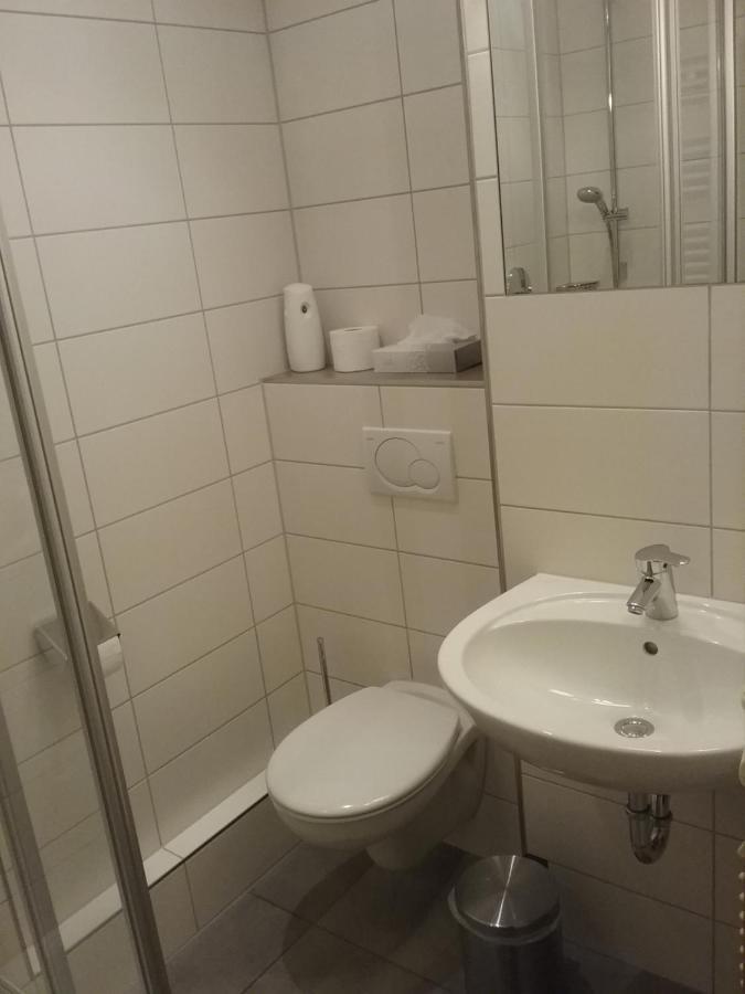 Gaestezimmer , Pension Wauri Waldenbuch Exterior photo